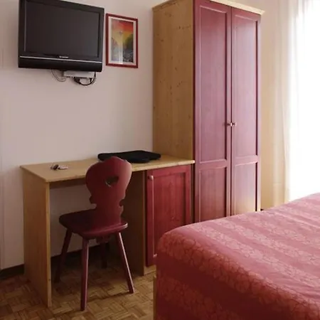 ホテル Miravalle-tre Cime Views 3*