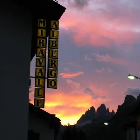 Miravalle-tre Cime Views Szálloda Auronzo di Cadore